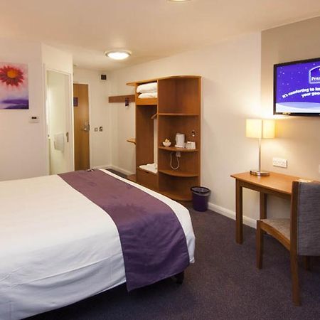 Premier Inn Horsham Exterior foto
