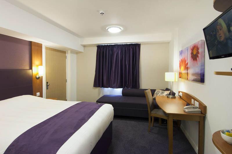 Premier Inn Horsham Exterior foto